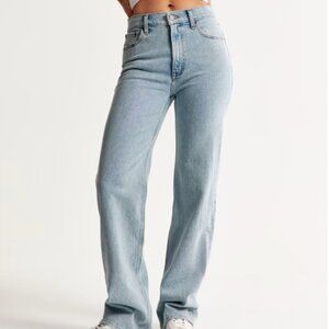 Abercrombie & Fitch | The 90s Relaxed Jean, High Rise, Light Wash